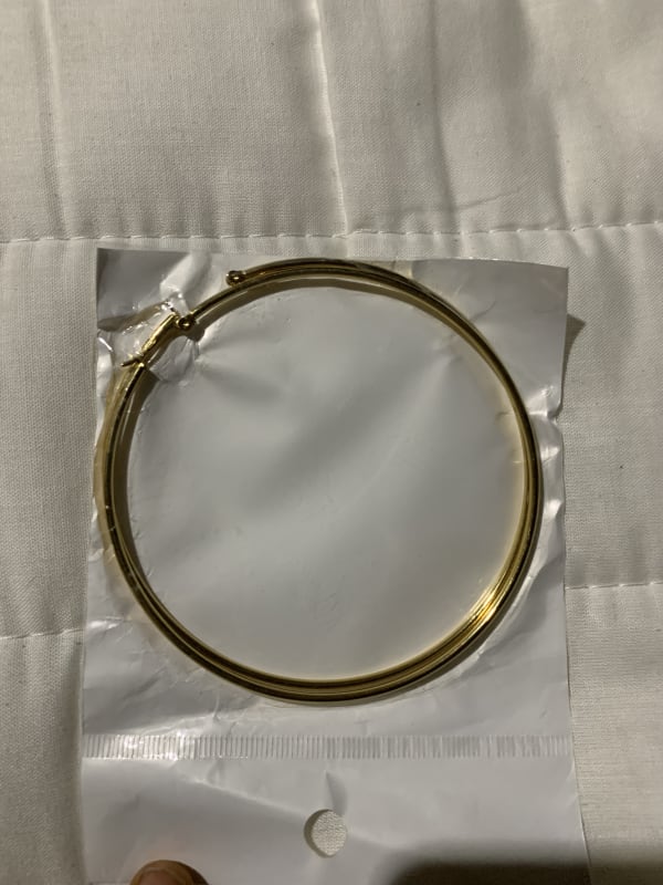Round earrings