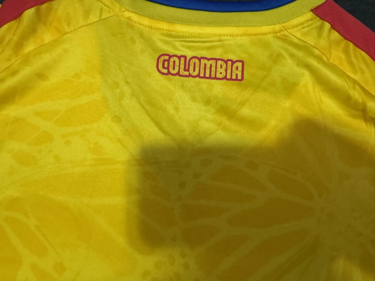 Camiseta Titular Colombia 2026 Versión Fan - imagen 4