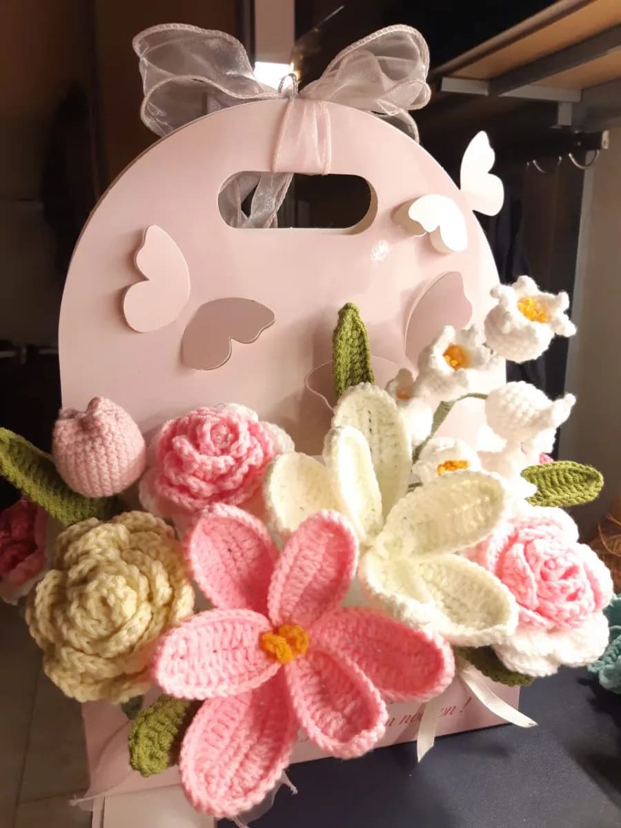 Giỏ Hoa Len Hạnh Phúc - Ảnh 3