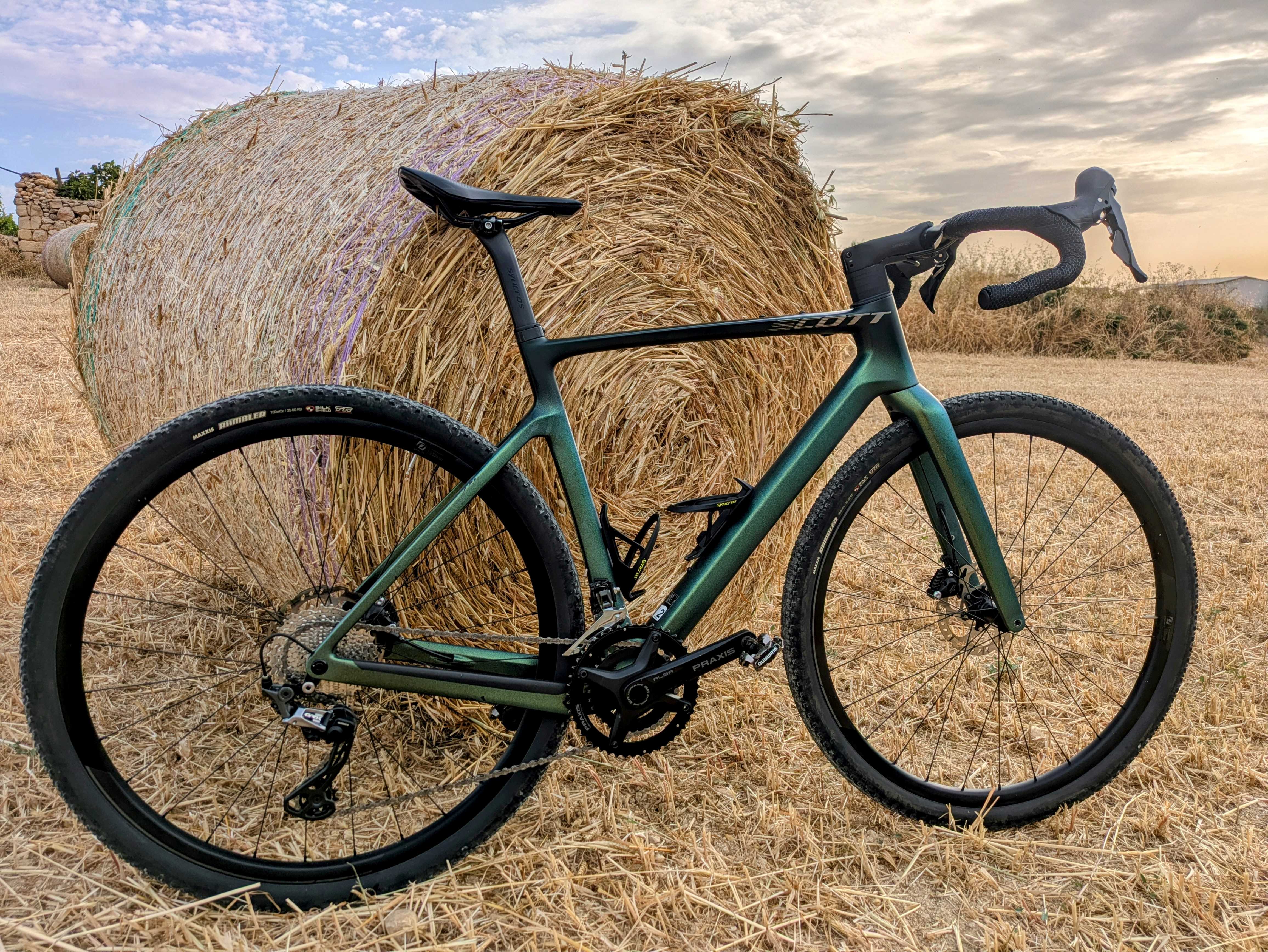 used Scott Addict Gravel Bike for Sale in Malta 1