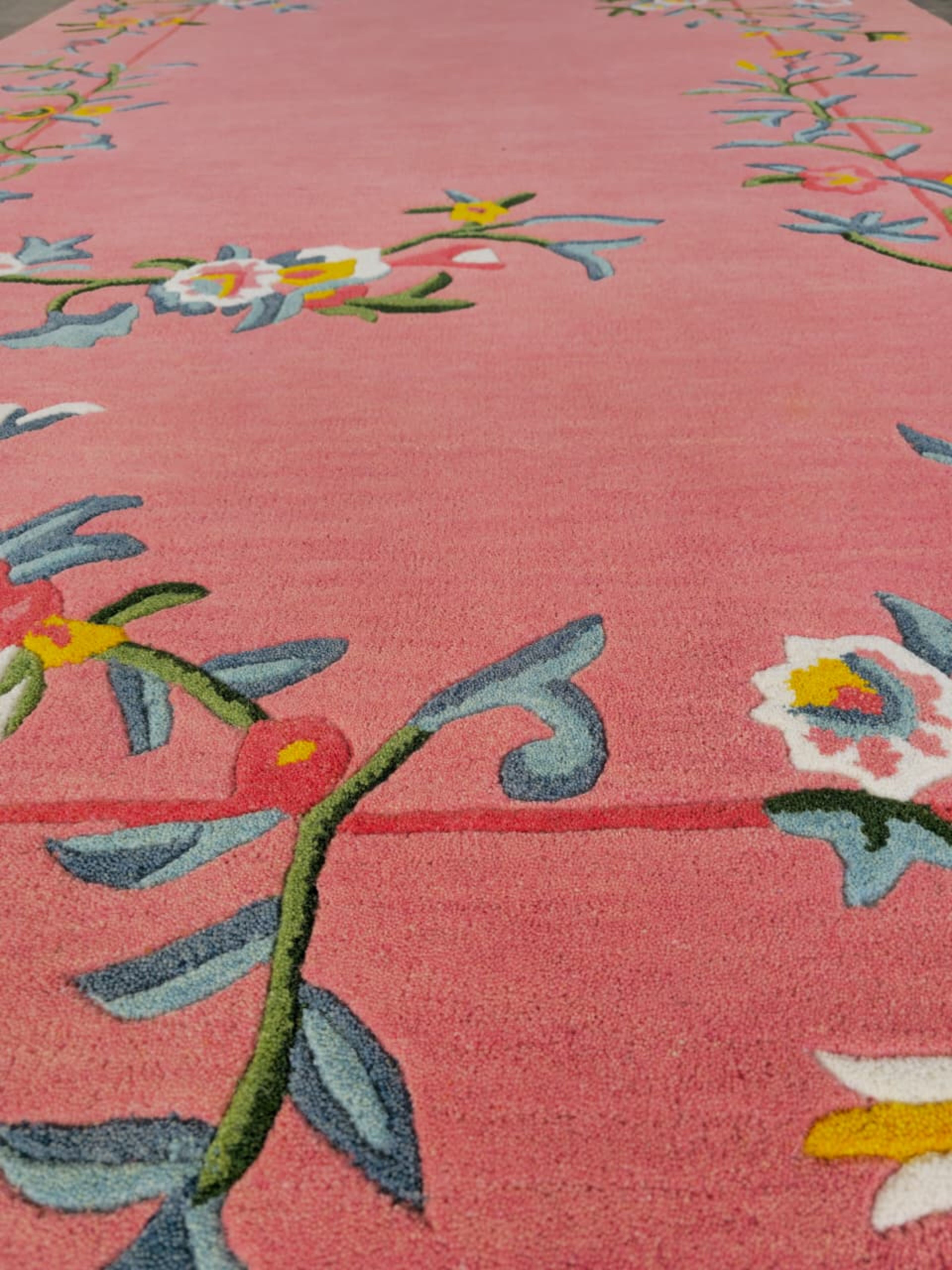 Hand Tufted Rosette Garden Rug 6
