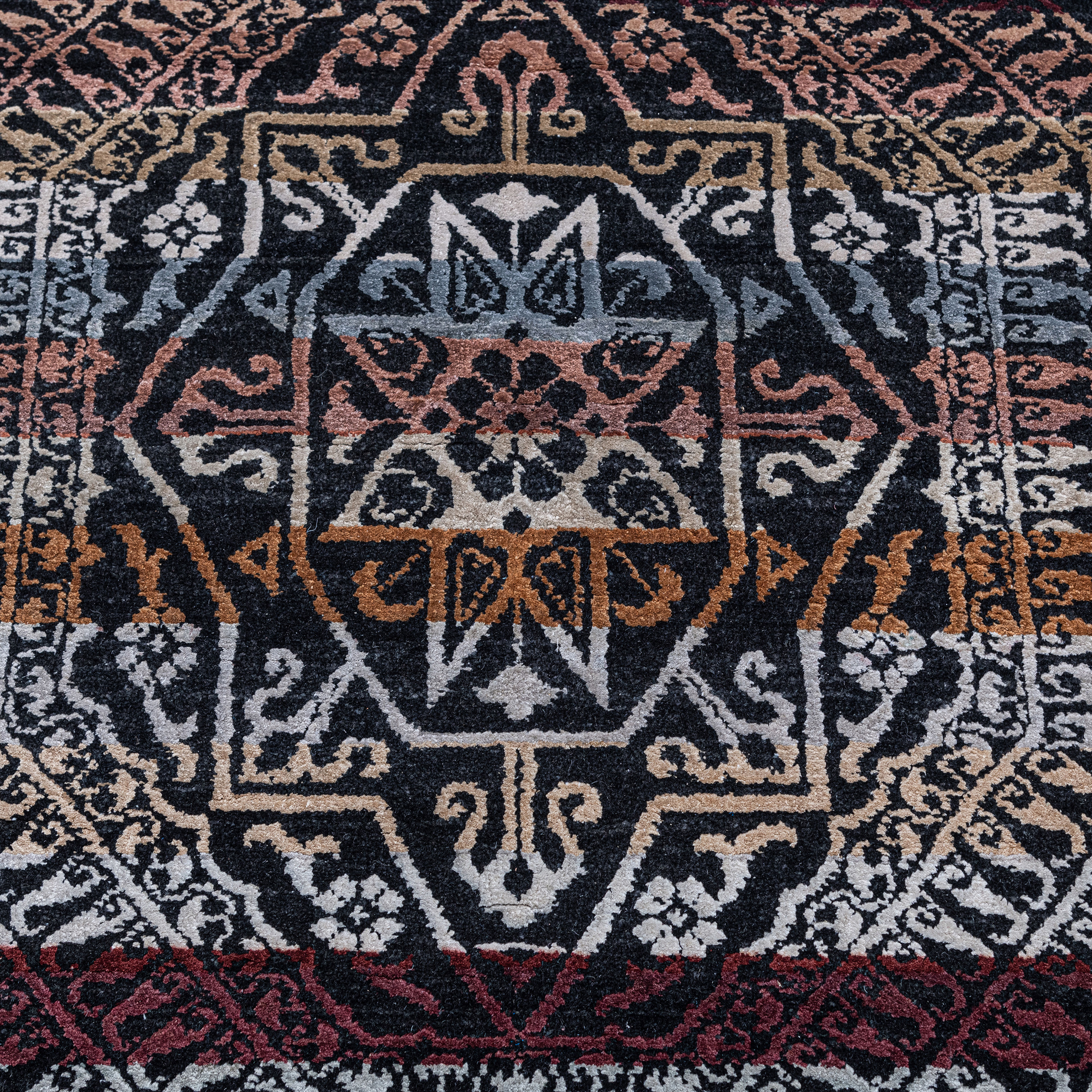 Hand knotted Transitional Carpets 4