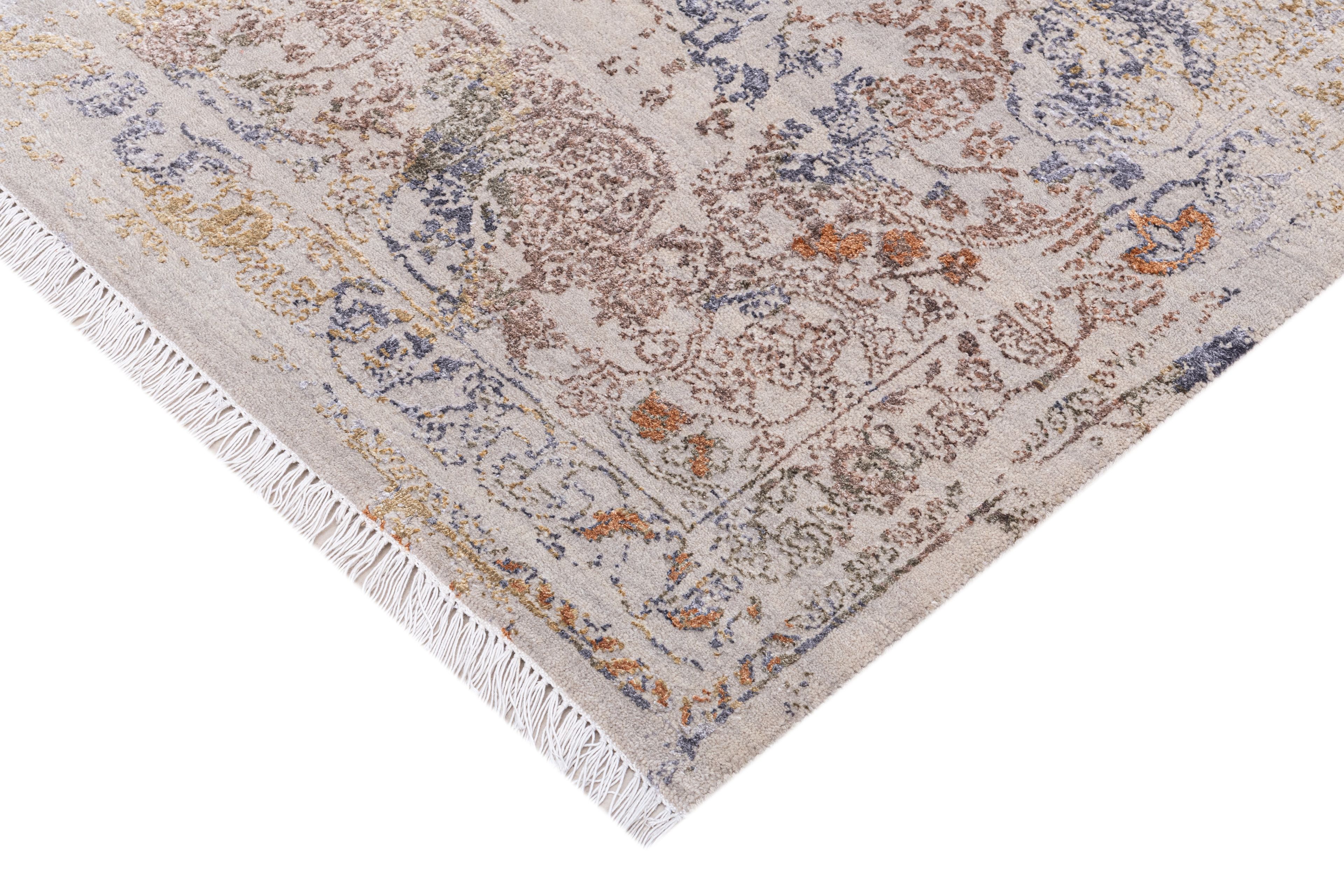 Hand Knotted Wool & Silk Carpet 4