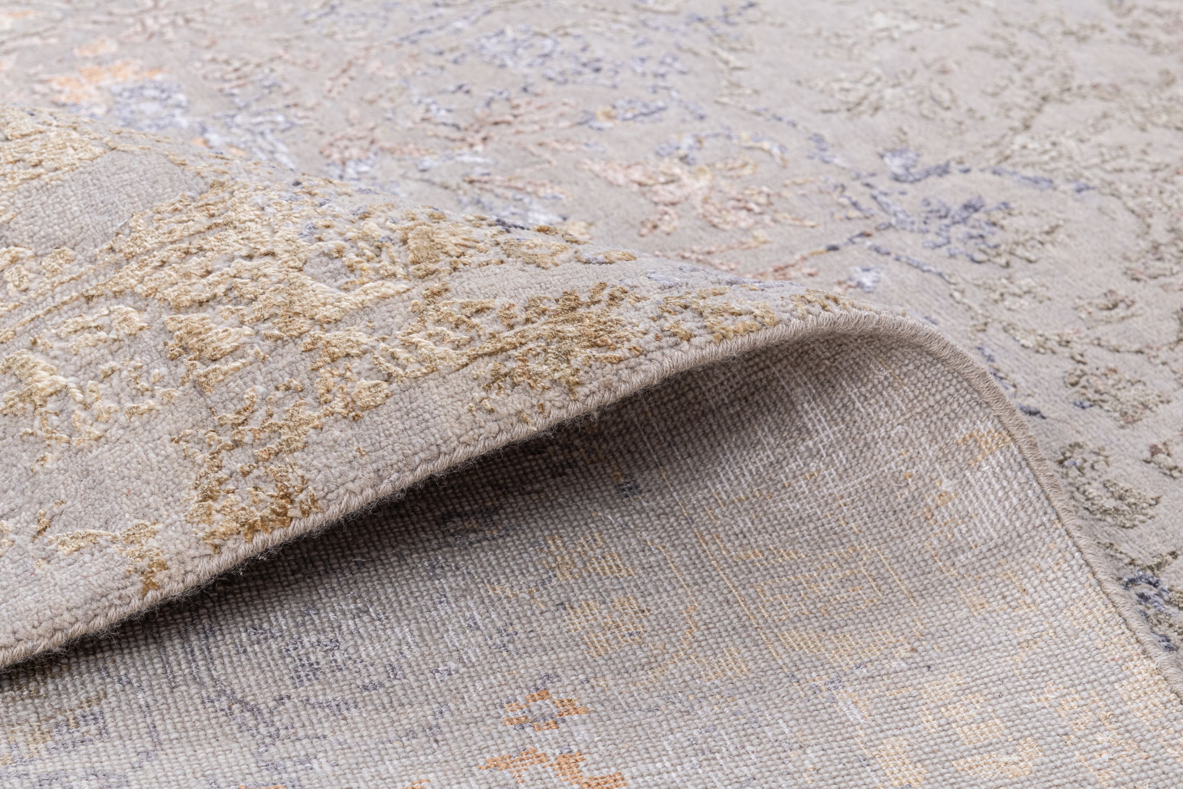Hand Knotted Wool & Silk Carpet 6