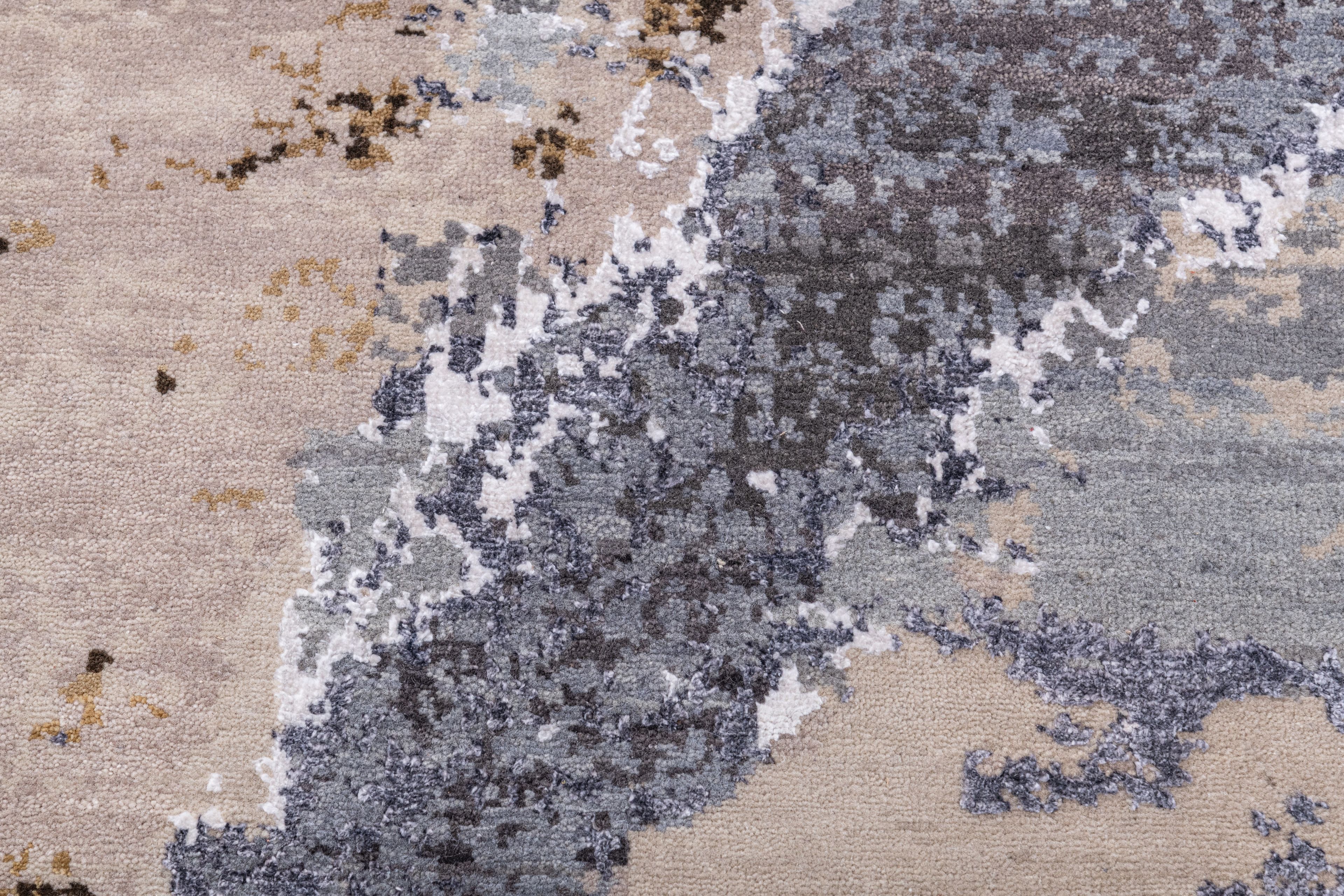 Hand Knotted Modern Contemporary Carpet 3
