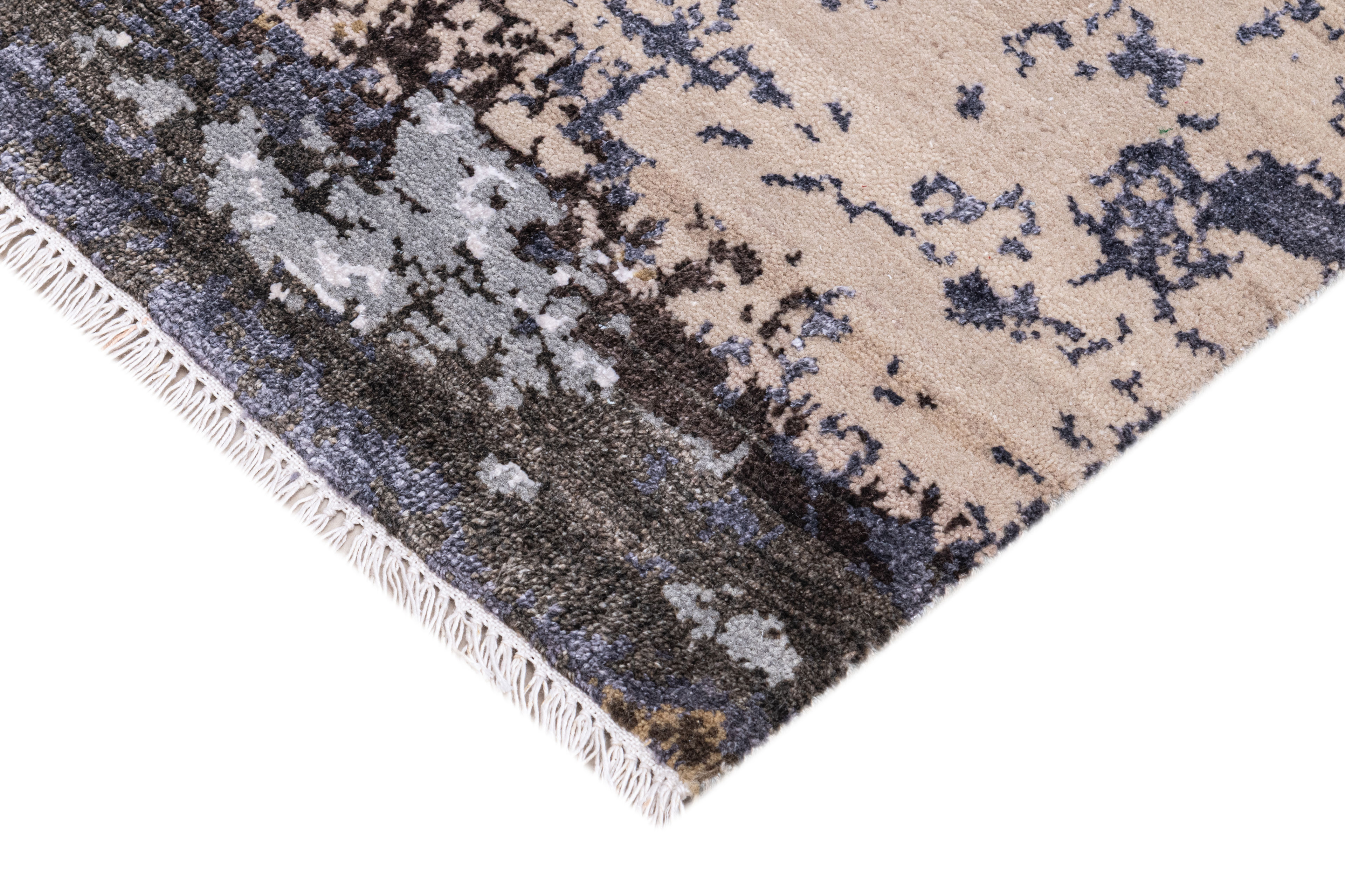Hand Knotted Modern Contemporary Carpet 4