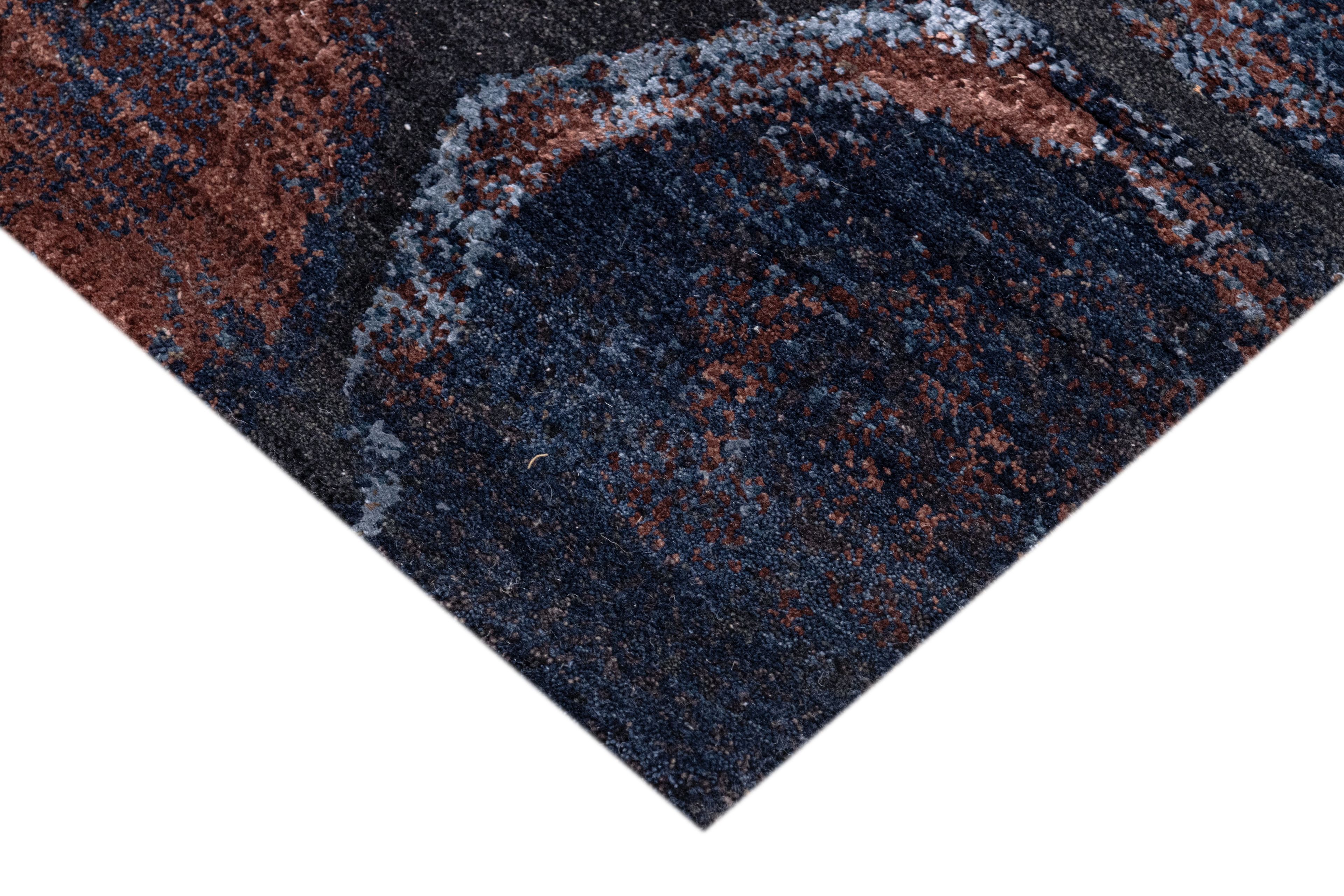Hand Knotted Modern Contemporary Carpet 4