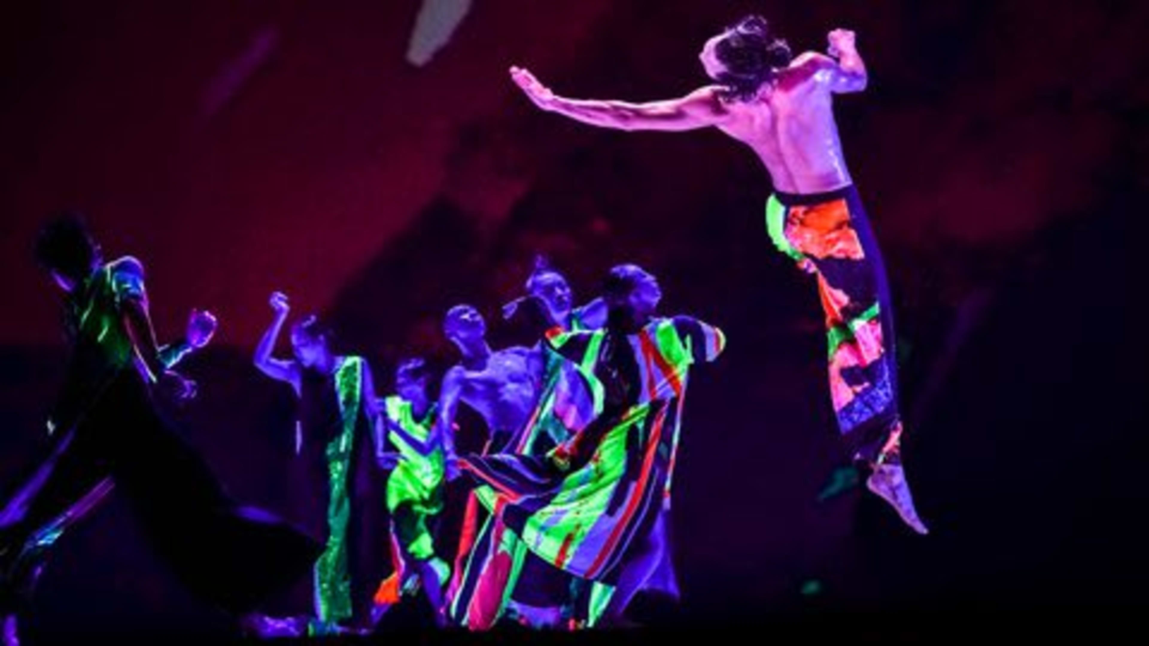 Cloud Gate Dance Theatre of Taiwan: 13 Tongues