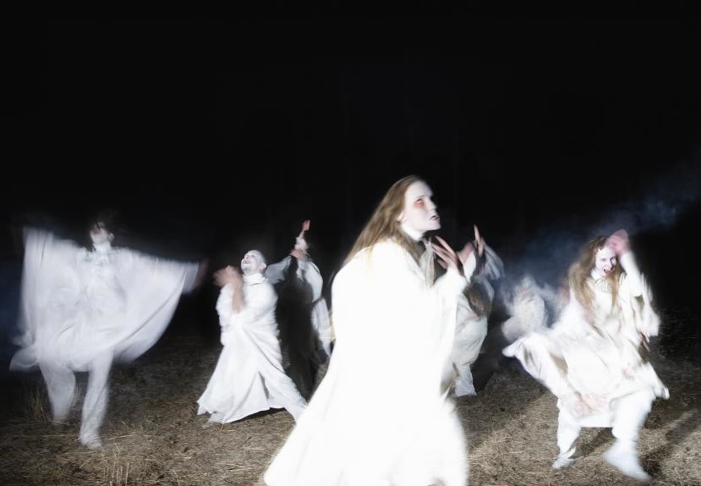 Elina Pirinen:  Ghosts of Rosegarden