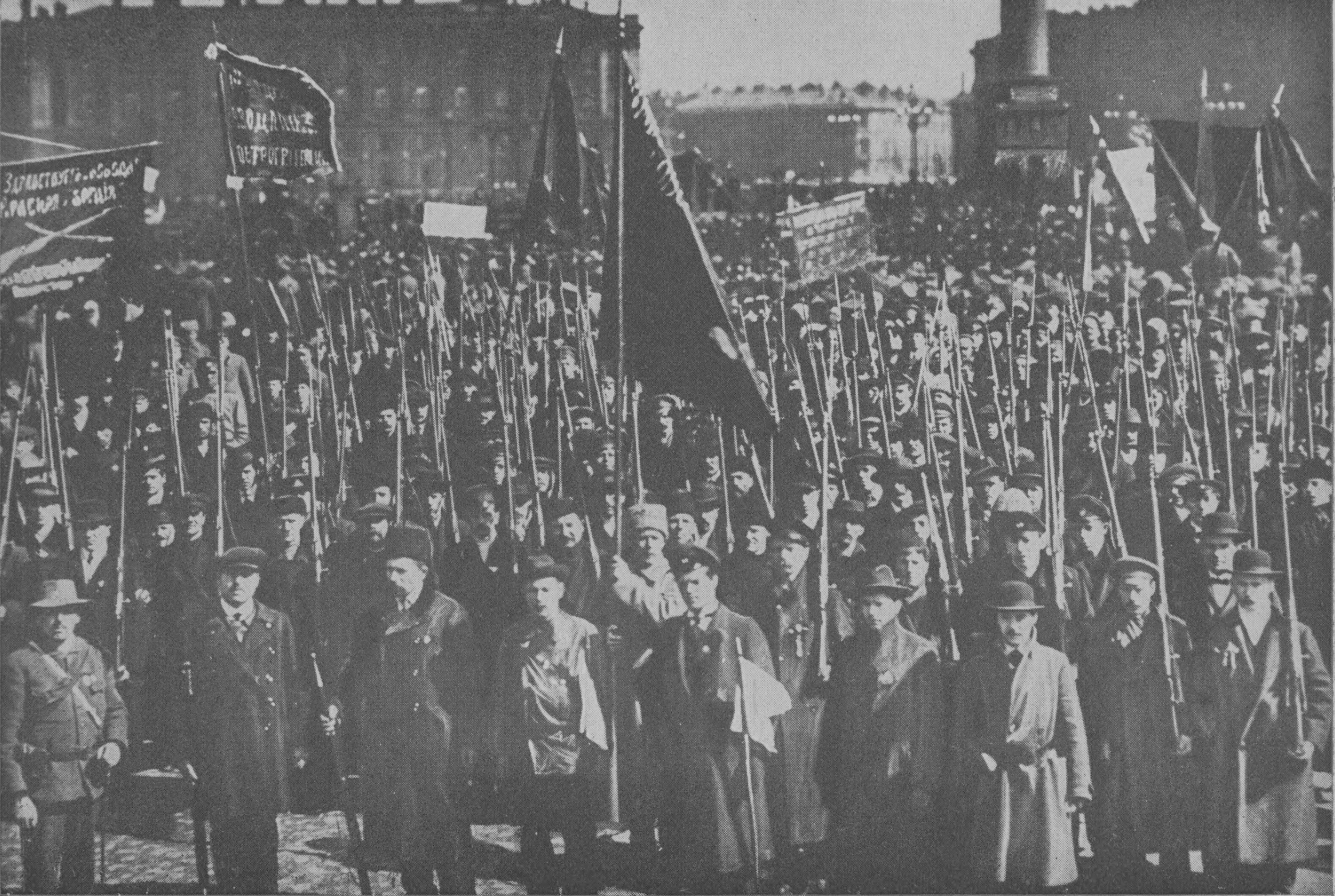 LA RIVOLUZIONE RUSSA by Margherita Spada
