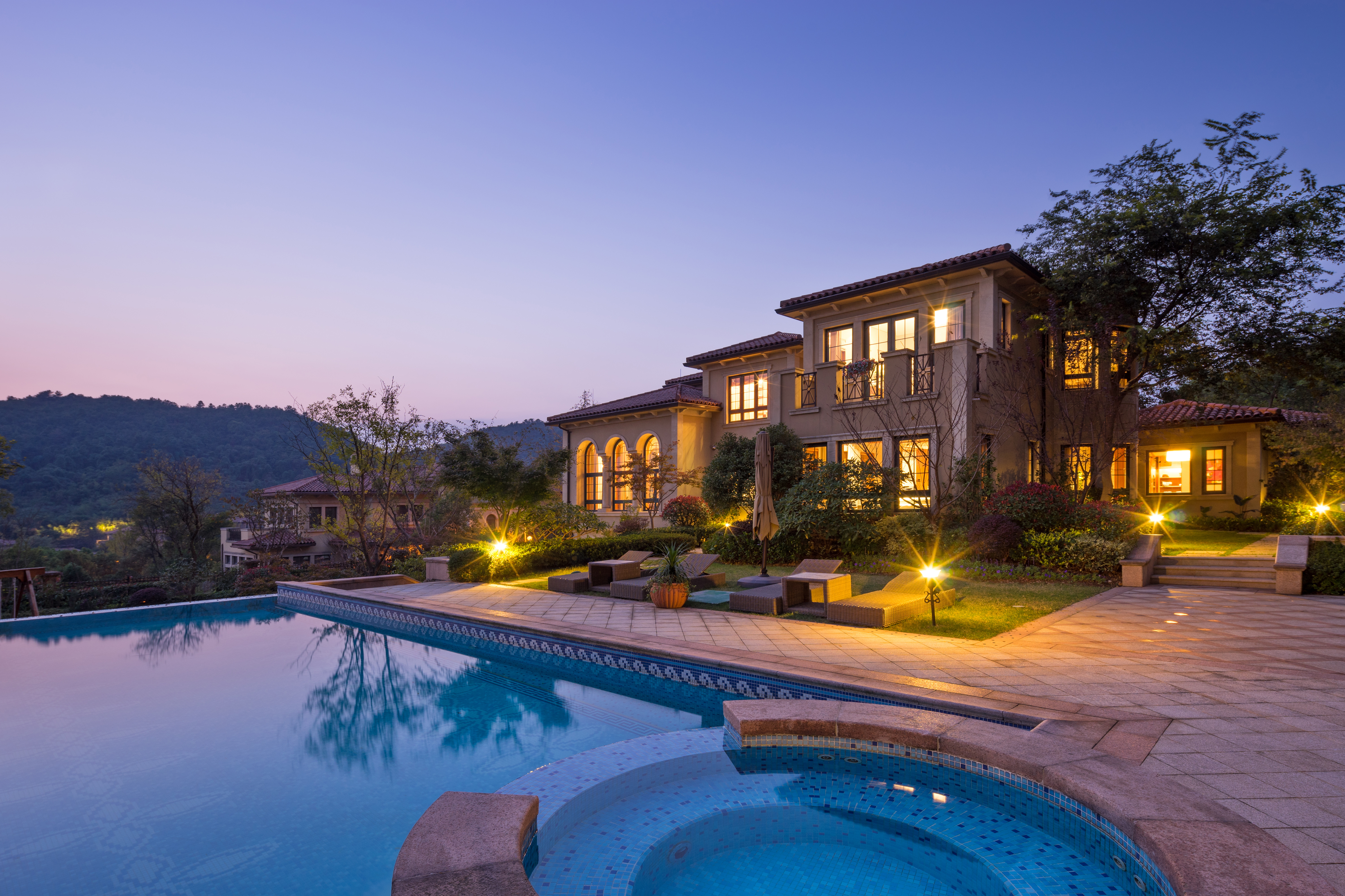 Luxury California villa — jumbo loan property
