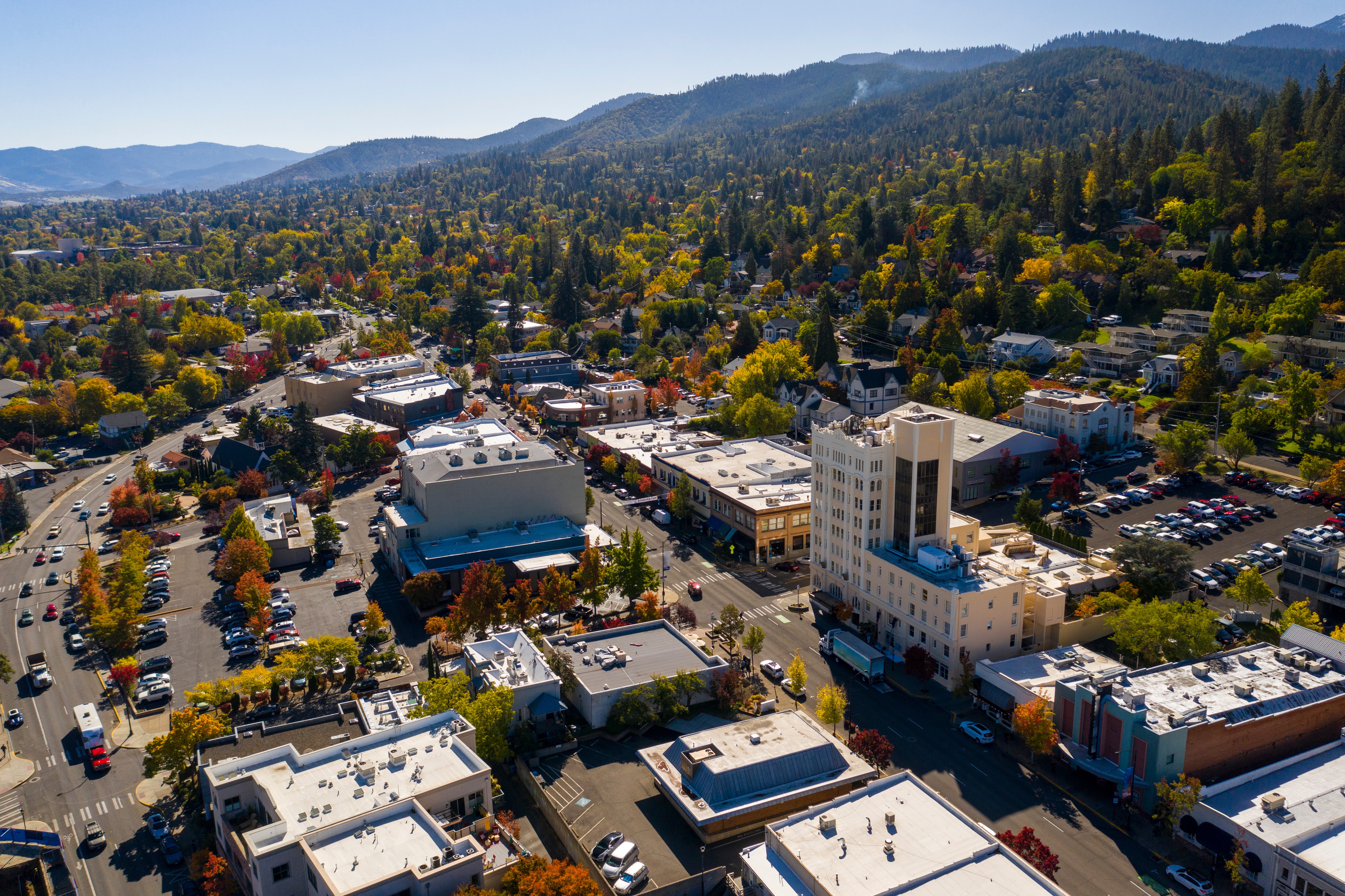 Bridge Loans in Ashland, Oregon: How to Buy a Condo Before Selling Your Home