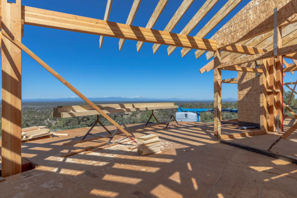 Spec Construction Loans in Oregon & California: Strategy, Qualification, and the Profit Calculus in 2026