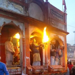 Navagraha Puja, Ganga Aarti, Deep Daan & Prasad offering at Haridwar on Ganga Dusshera