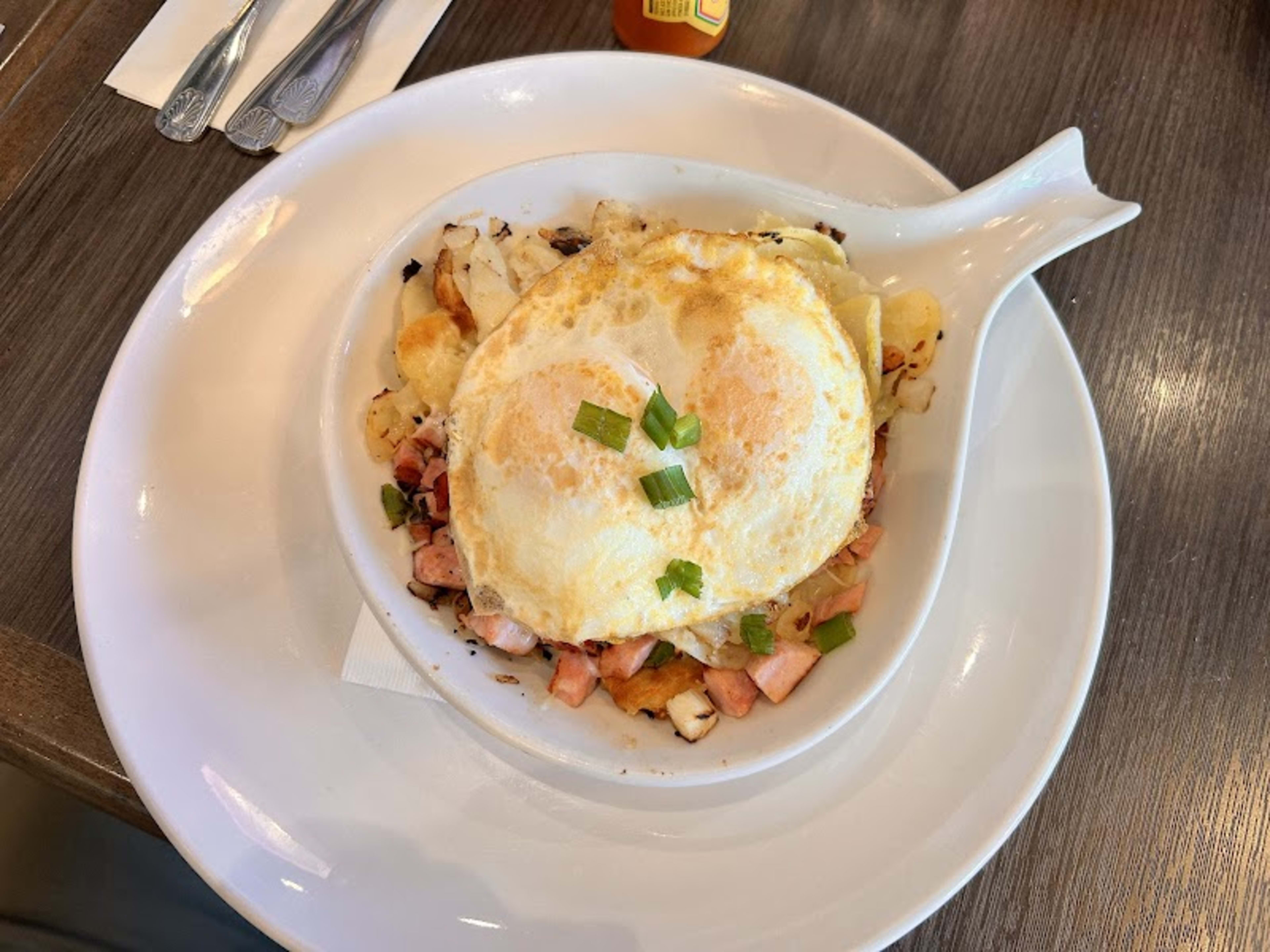 Broken Yolk Cafe Del Mar - Photo 9