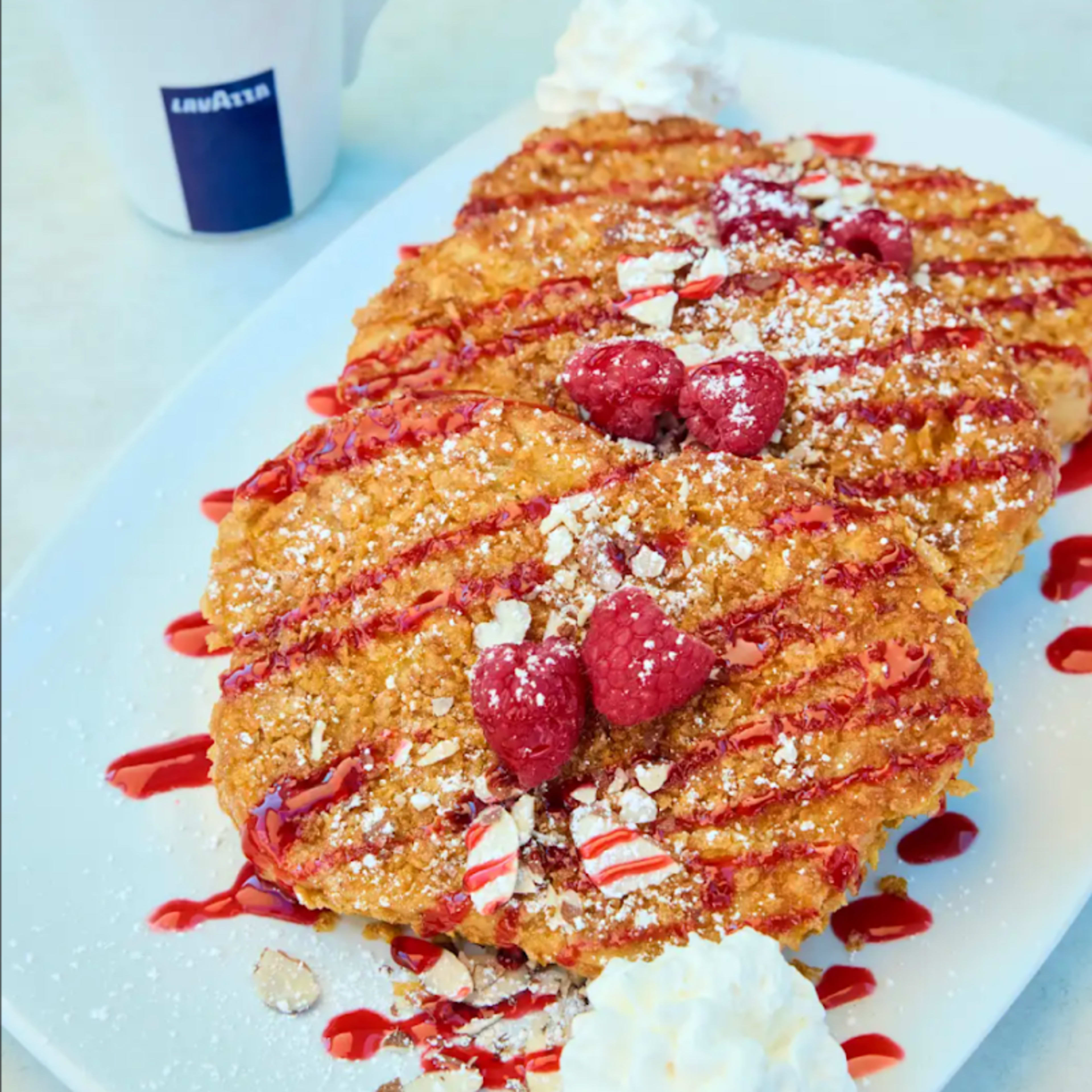 Broken Yolk Cafe Del Mar - Photo 5