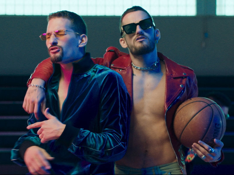 Chyno Miranda, Mau y Ricky - Cariño mío