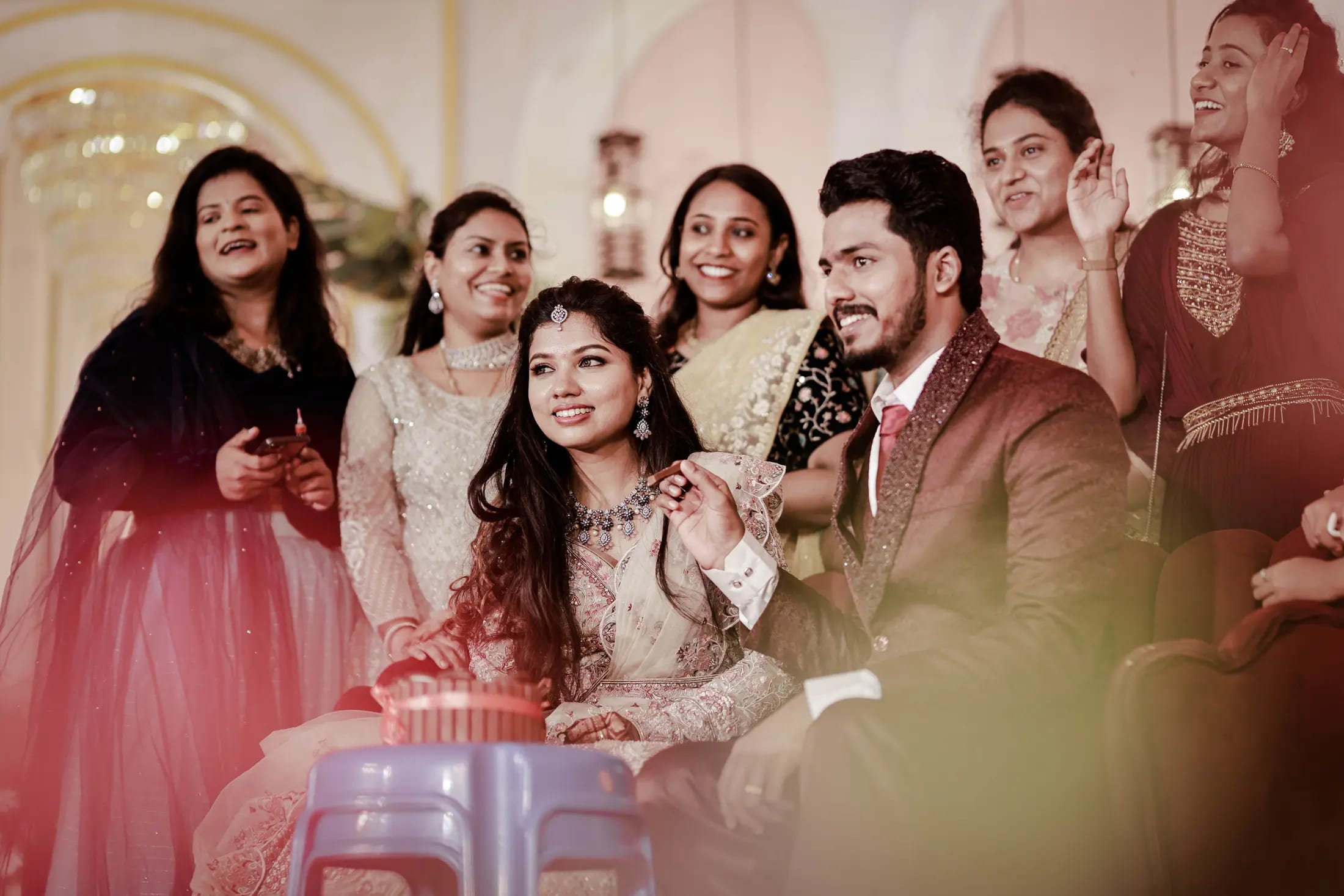 Best wedding and pre-wedding photography locations in Salem featuring a couple in a scenic outdoor setting