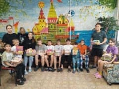 В День книгодарения пациентам детского стационара подарили более 150 книг