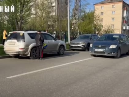 Получили отказ: Народный фронт продолжит добиваться условий для детей-инвалидов у школы в Екатеринбурге