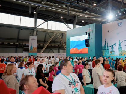 Семьи Уральского федерального округа встретились в Екатеринбурге на полуфинале конкурса «Это у нас семейное»