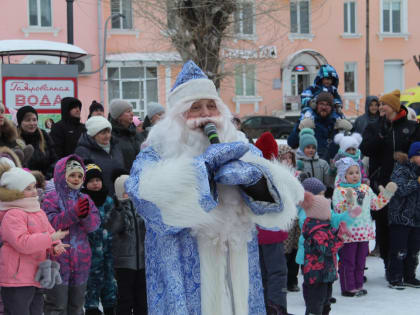 В воскресенье горожане скажут Деду Морозу «До свидания!»