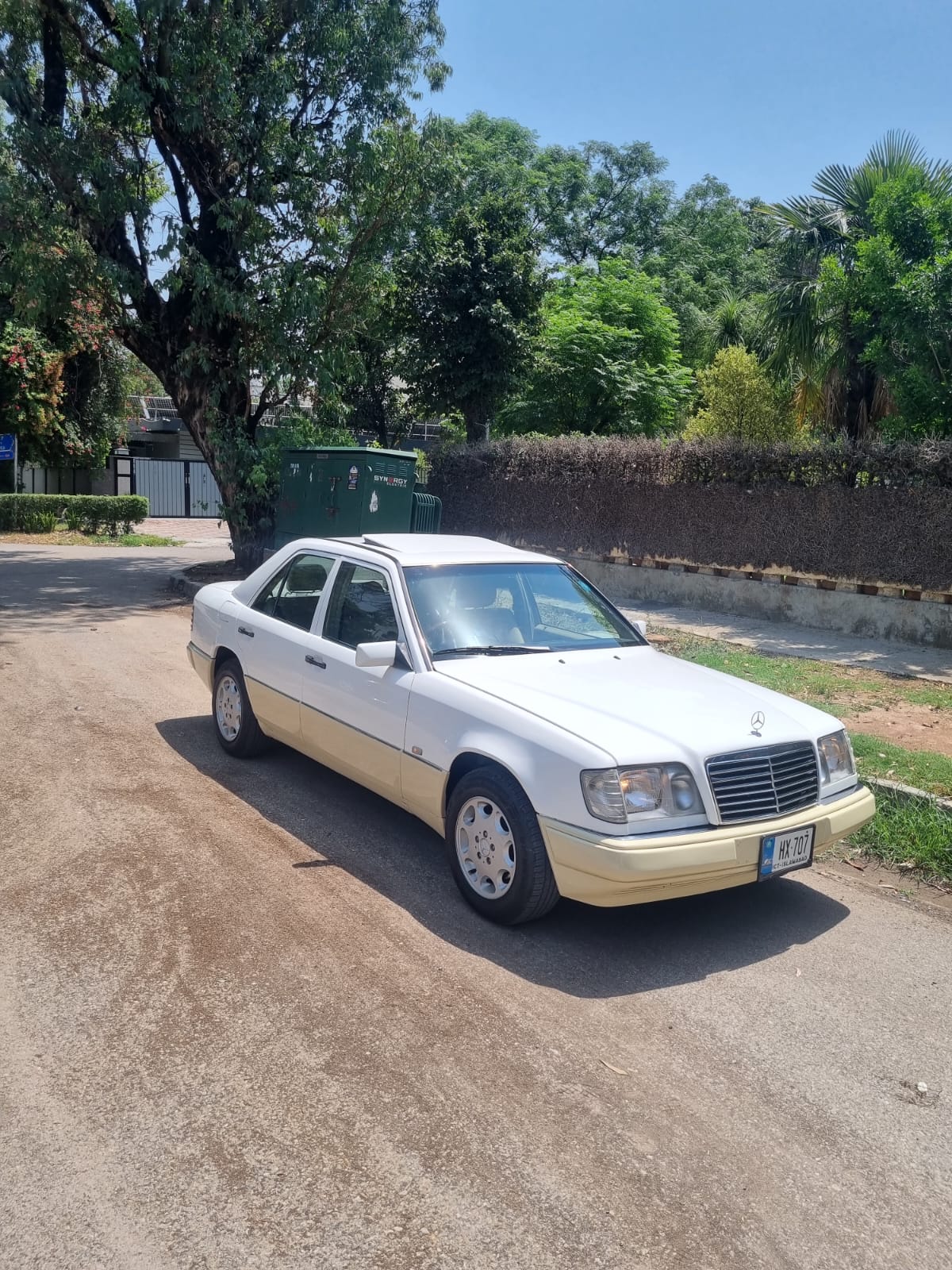 Mercedes-Benz 250D