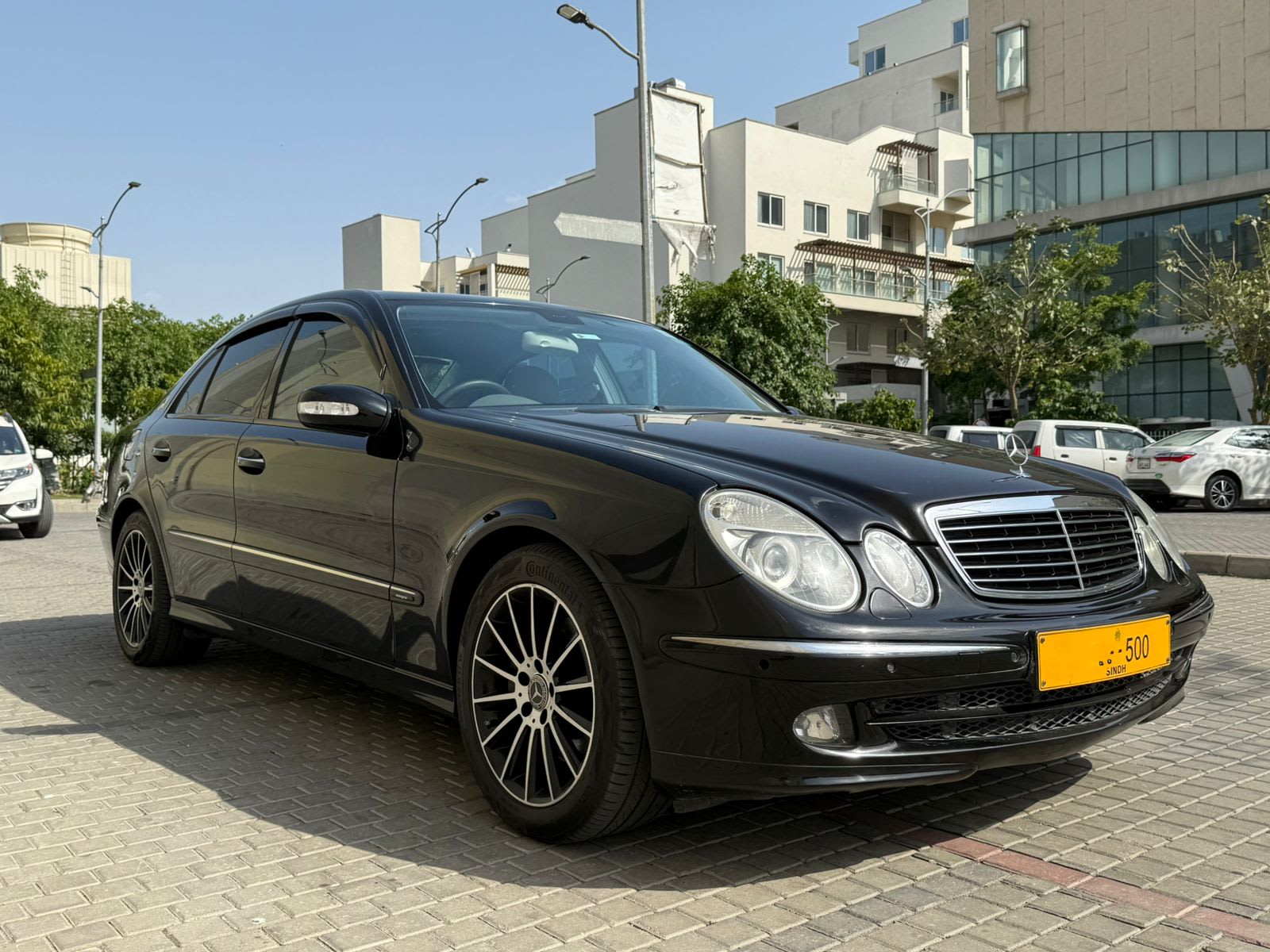 Mercedes-Benz E500