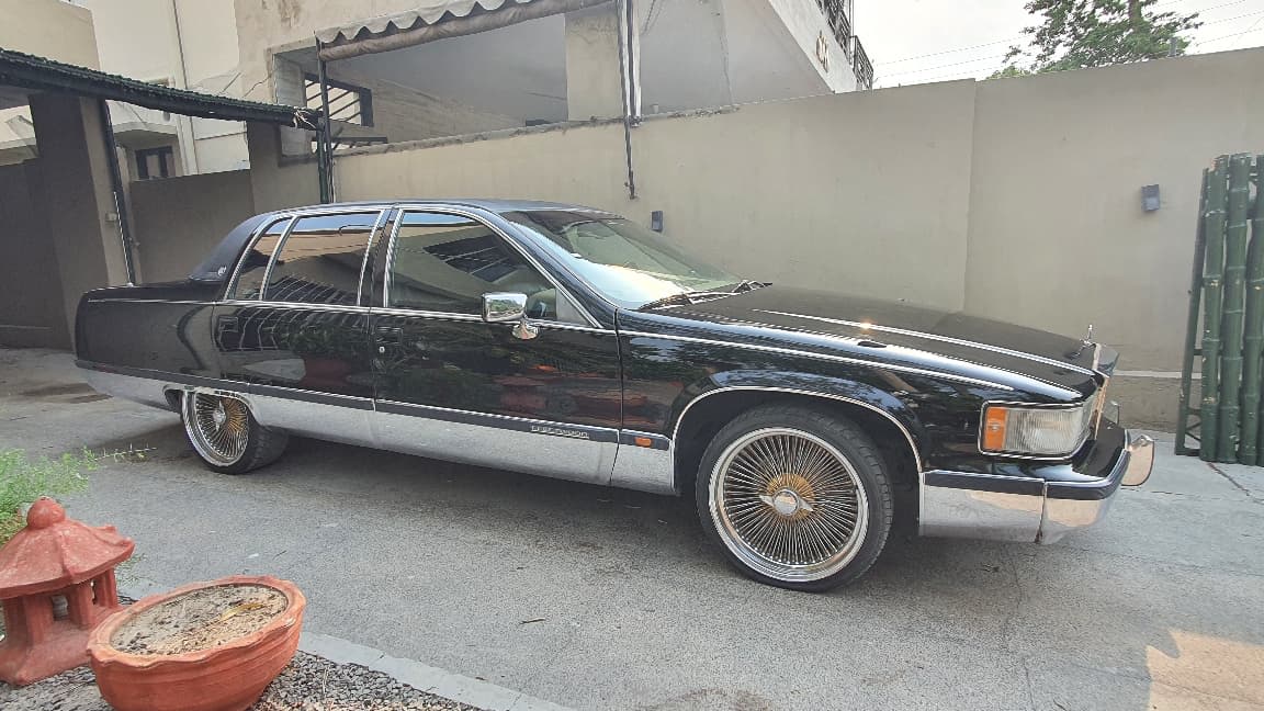 Cadillac Fleetwood Brougham