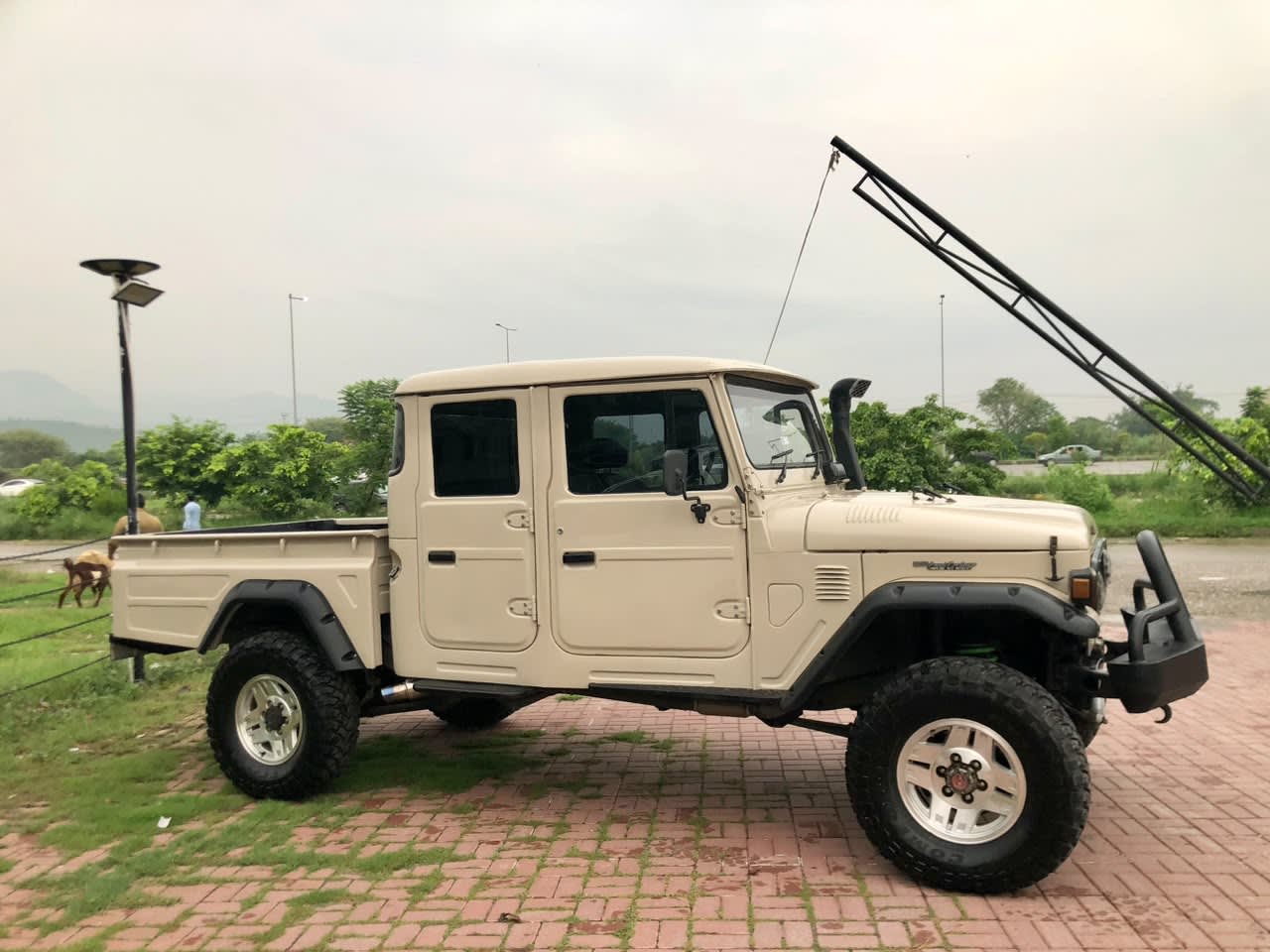 Toyota FJ45 Crew Cab Bandeirante