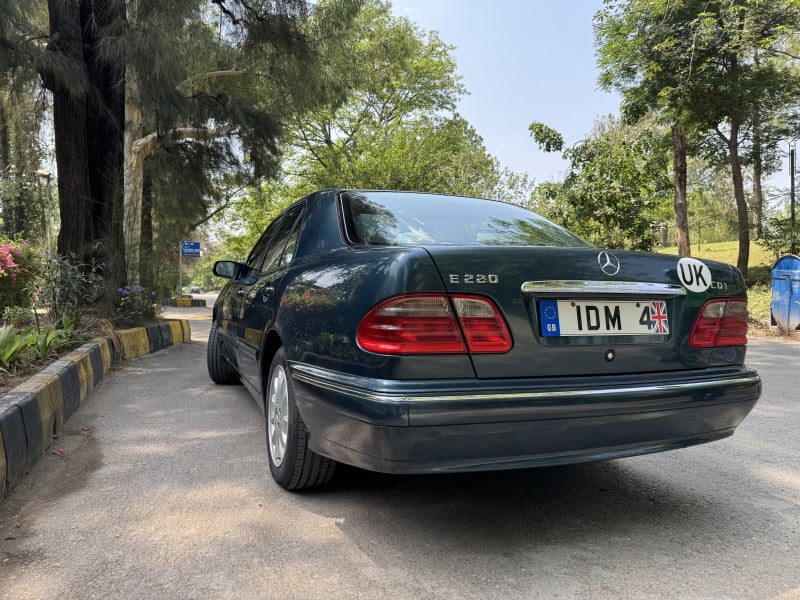 2000 Mercedes Benz E220 CDI