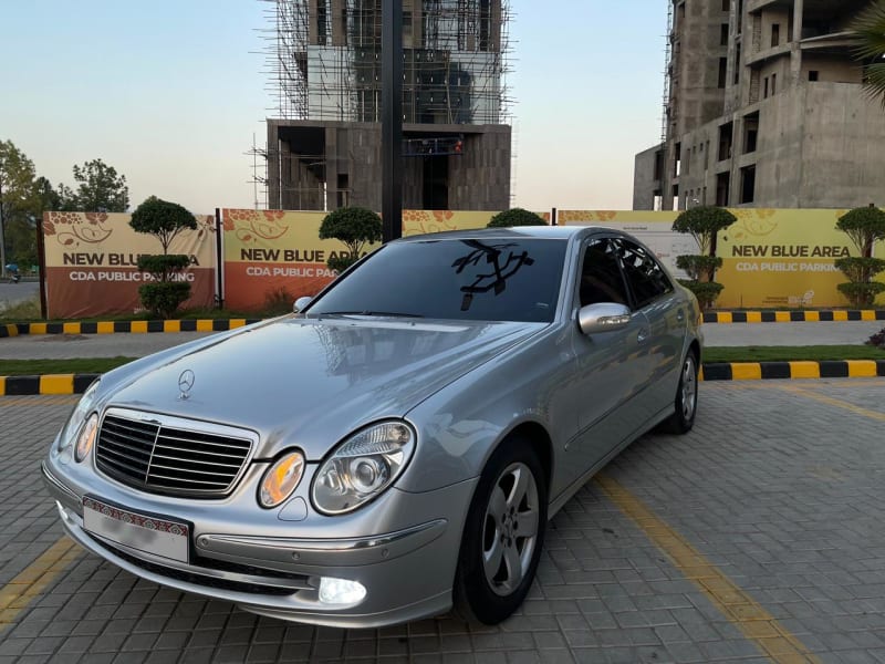 2005 Mercedes-Benz E200 Pre-facelift (SBC)