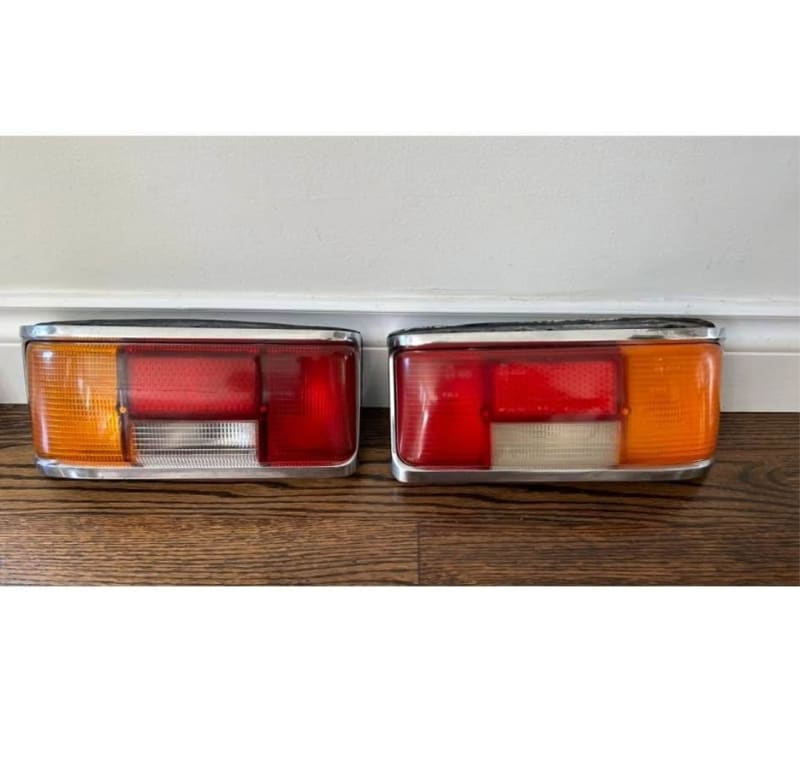 Tail lights (pair, L + R)