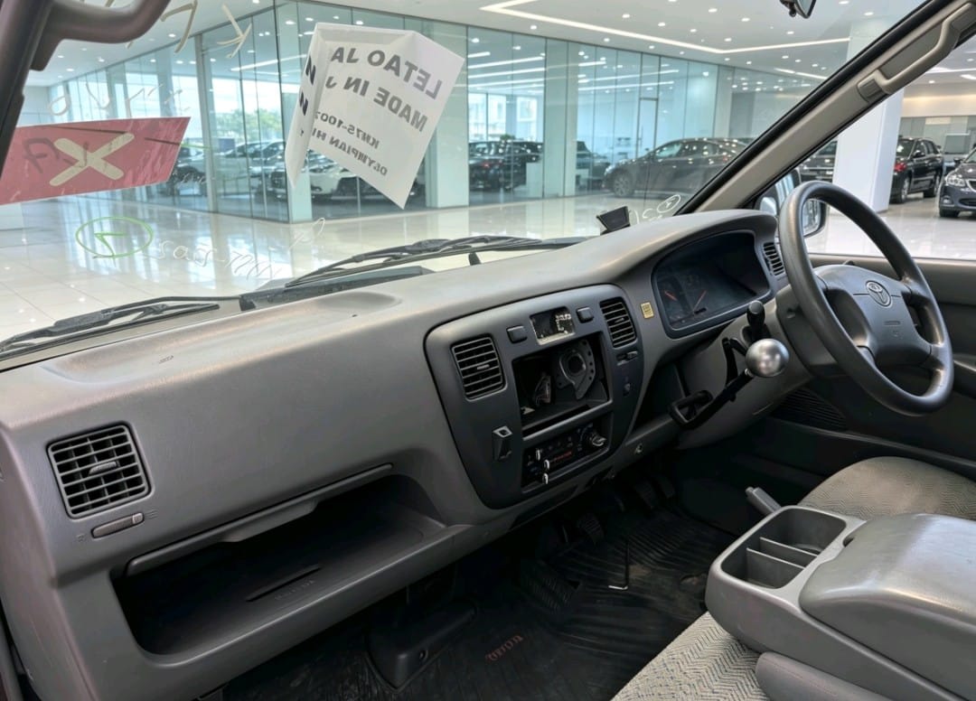 Toyota townace 2004 thumbnail 5
