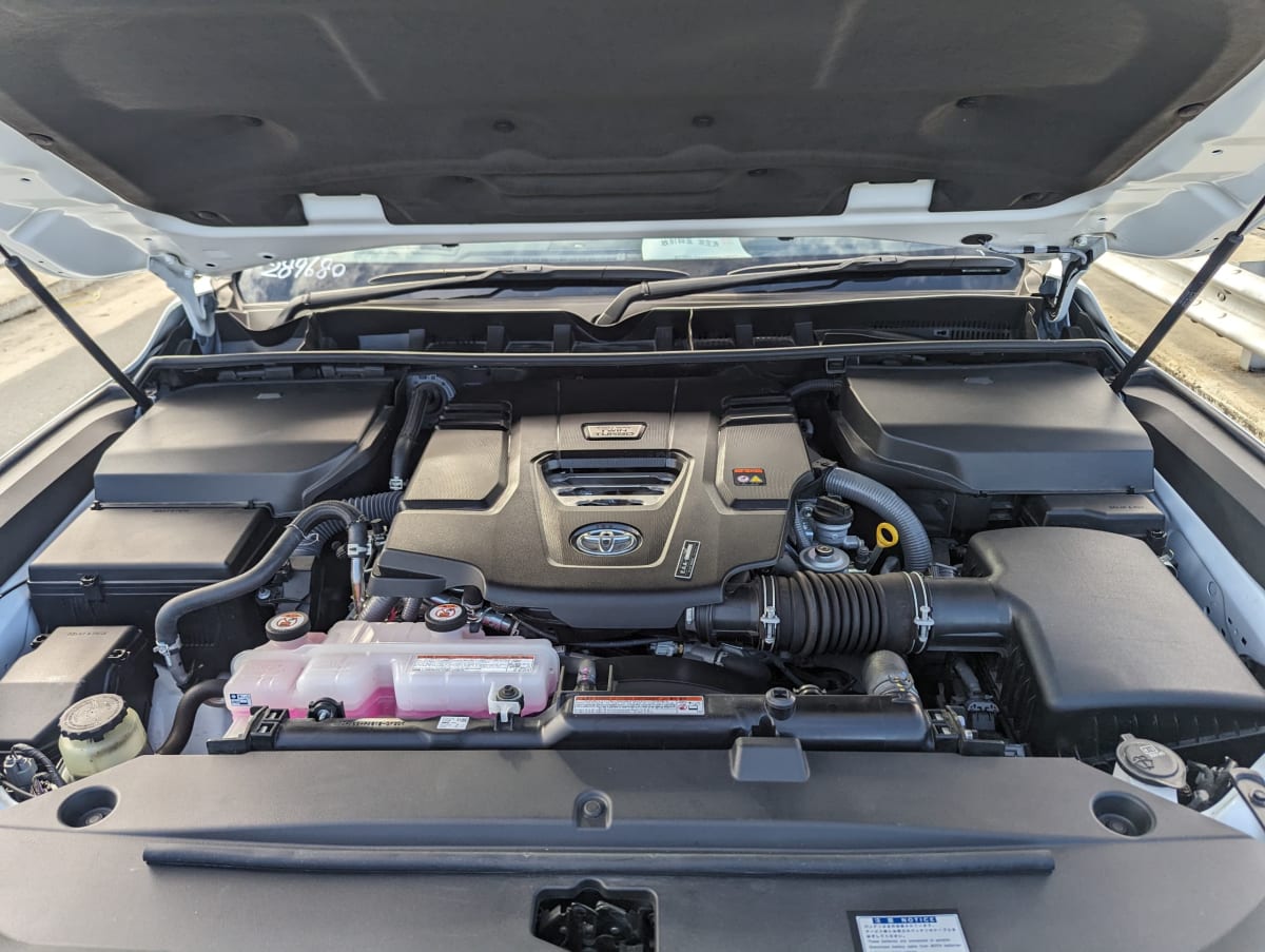 Toyota Land Cruiser ZX 2024 thumbnail 13