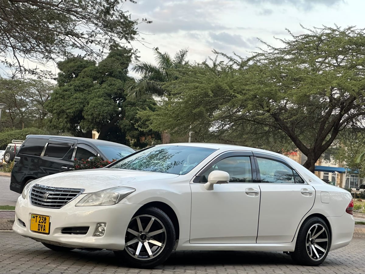 Toyota Crown 2008 thumbnail 4