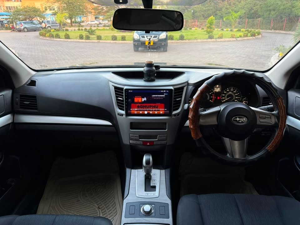 Subaru Legacy 2010 thumbnail 5