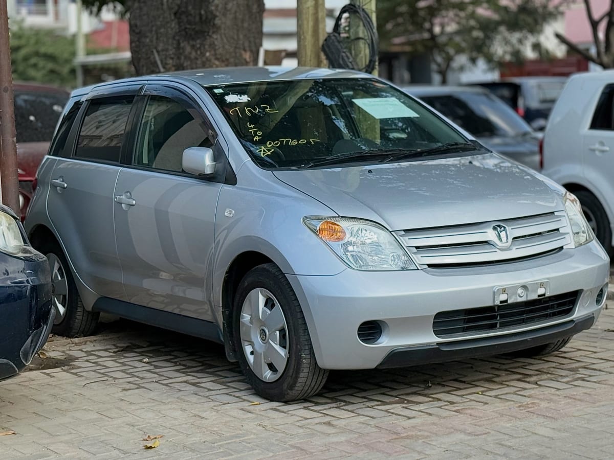 Toyota IST