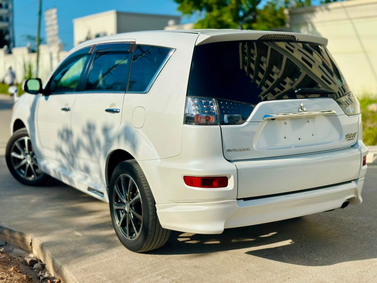 Mitsubishi Outlander 2016 thumbnail 8