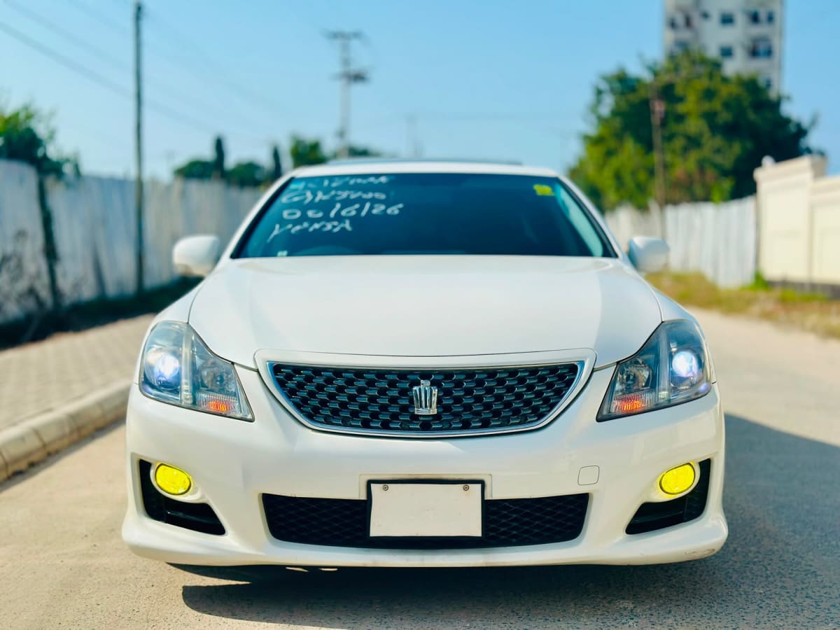 Toyota Crown Athlete