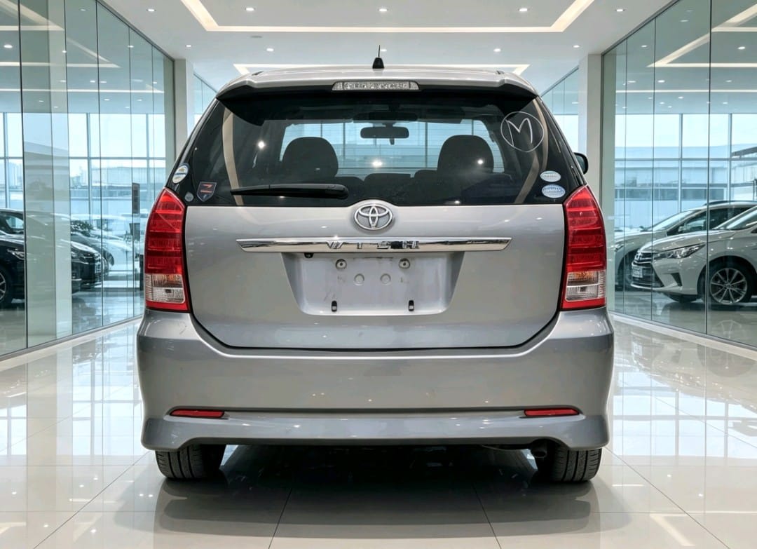 Toyota Wish 2005 thumbnail 3