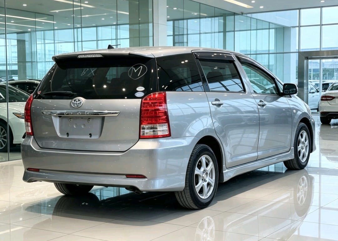 Toyota Wish 2005 thumbnail 5