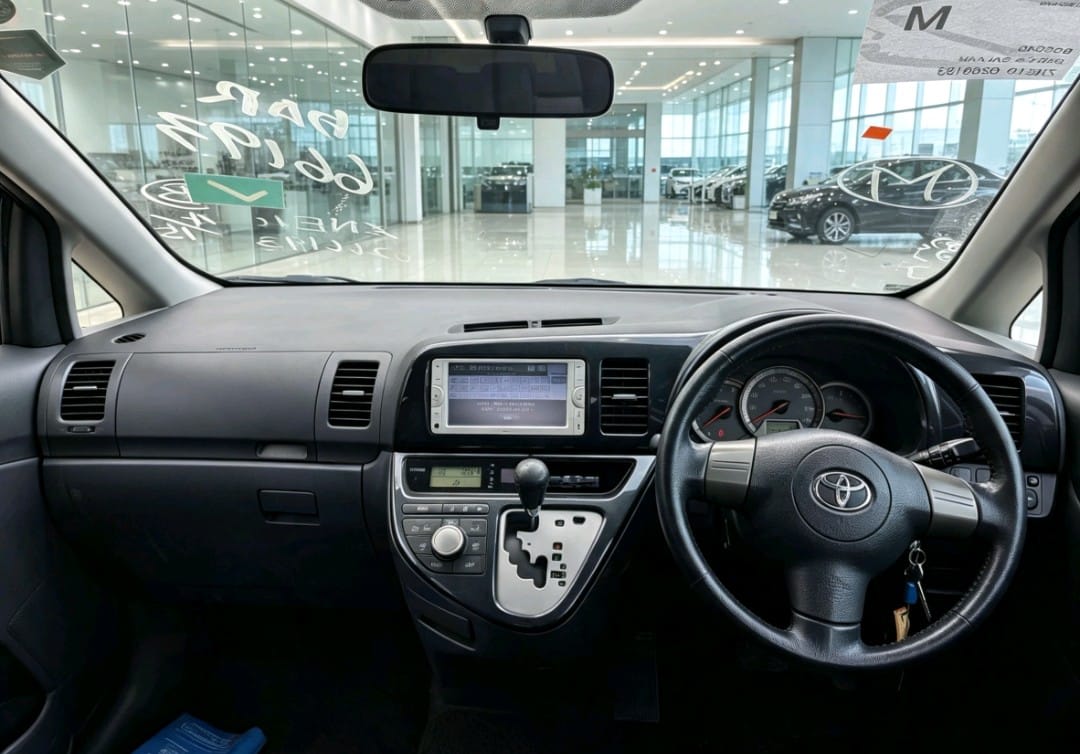 Toyota Wish 2005 thumbnail 10
