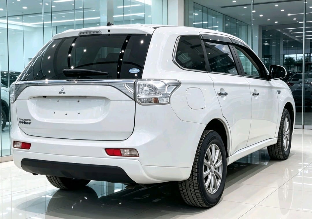 Mitsubishi Outlander 2013 thumbnail 2