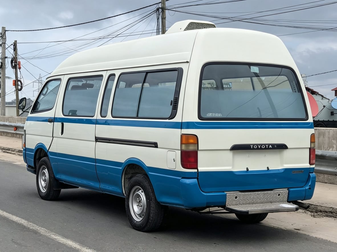 Toyota Hiace 1992 thumbnail 4