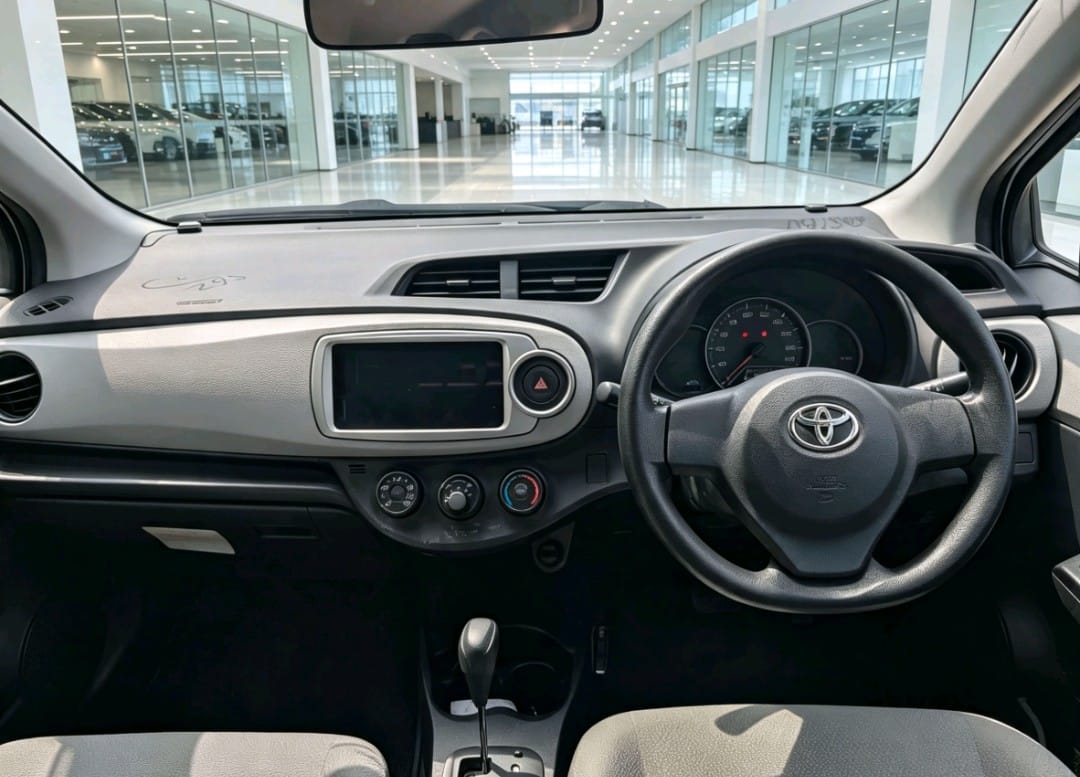 Toyota Vitz 2012 thumbnail 9