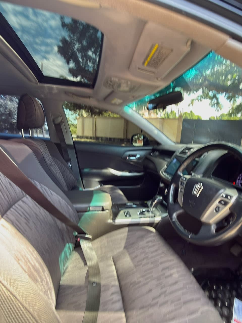 Toyota Crown Athlete 2010 thumbnail 7