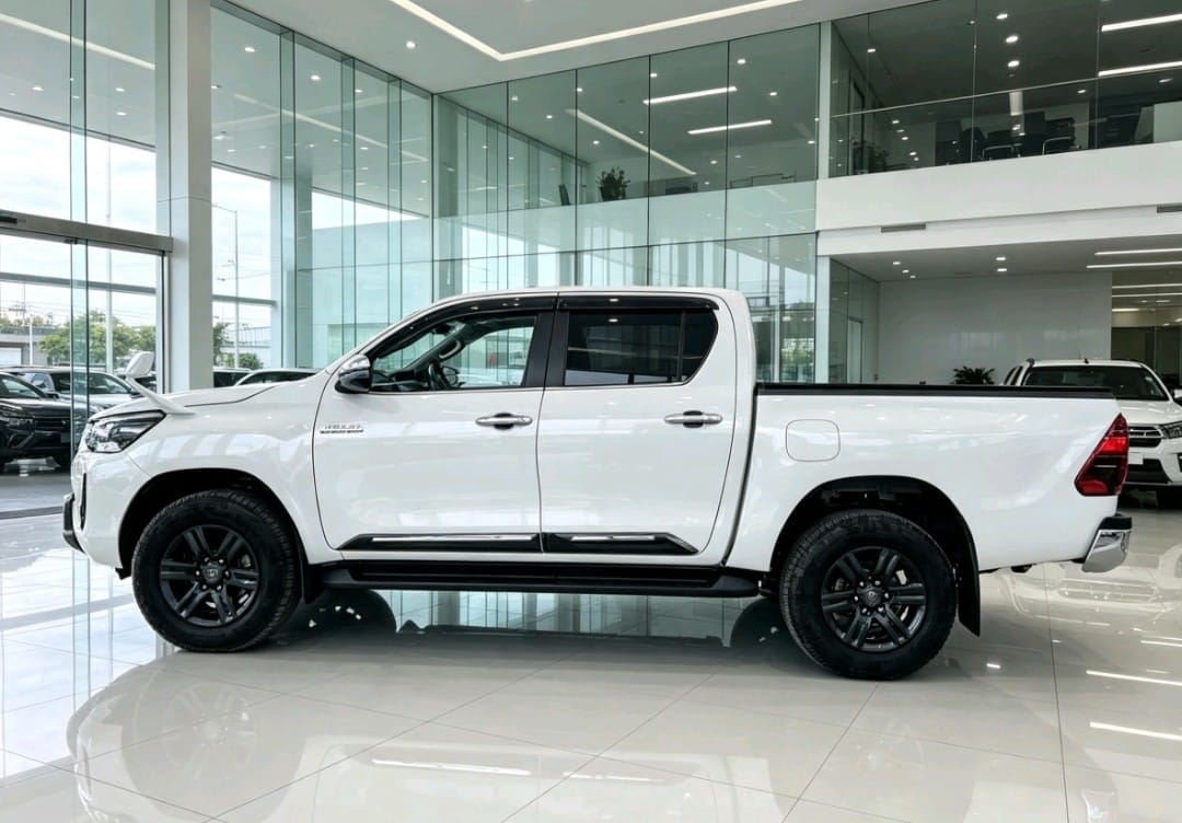 Toyota Hilux 2021 thumbnail 4