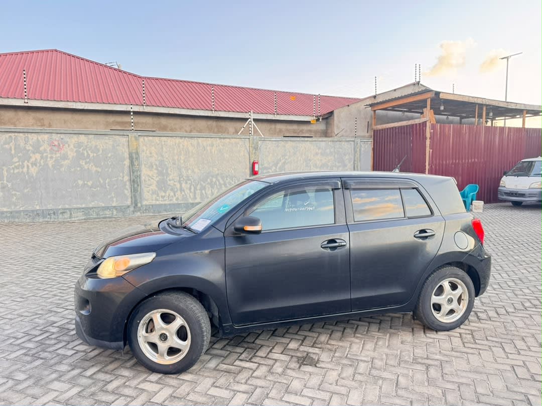 Toyota IST 2008 thumbnail 9