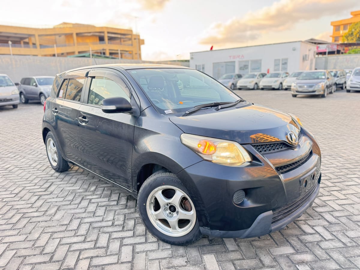 Toyota IST 2008 thumbnail 5
